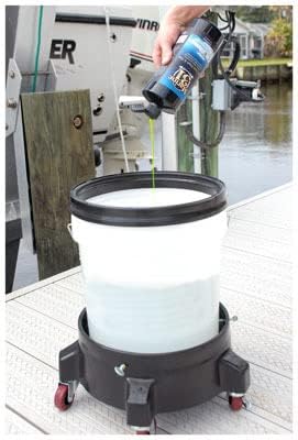 Marine 31 Gel Coat Boat Wash & Wax | Carnauba-Based Formula for Gentle Clean & UV Protection | High-Gloss Finish & Easy Application | 32 oz | M31-100