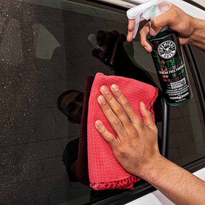 Chemical Guys CLD_202 Signature Series Glass Cleaner (Works on Glass, Windows, Mirrors, Navigation Screens & More; Car, Truck, SUV and Home Use), Ammonia Free & Safe on Tinted Windows, 128 fl oz